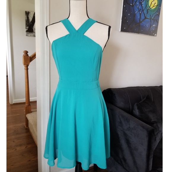 Charlotte Russe Dresses & Skirts - 🌼 Charlotte Russe Halter Dress NWT